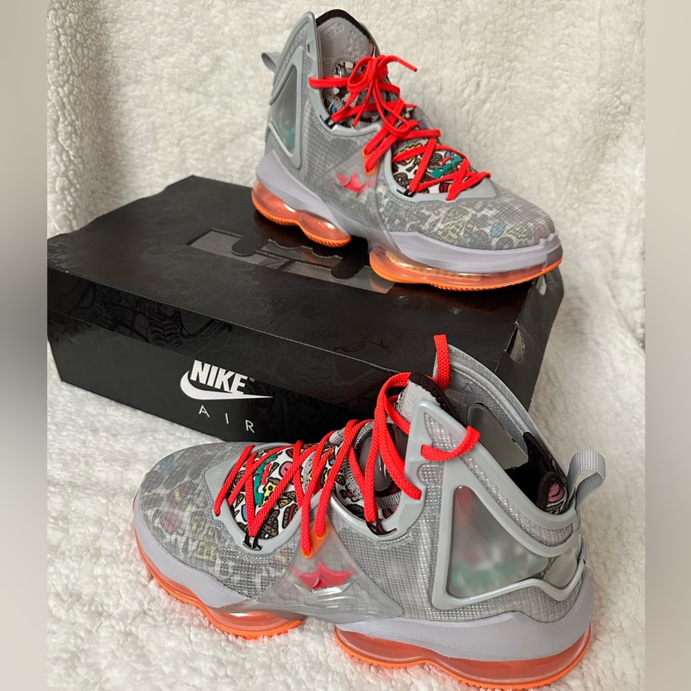 Nike LeBron 19 XIX Men’s Size: 10.5